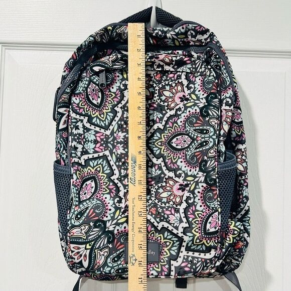 Vera Bradley Reactive Journey Backpack Bonbon Medallion New With Out Tags - Picture 10 of 13